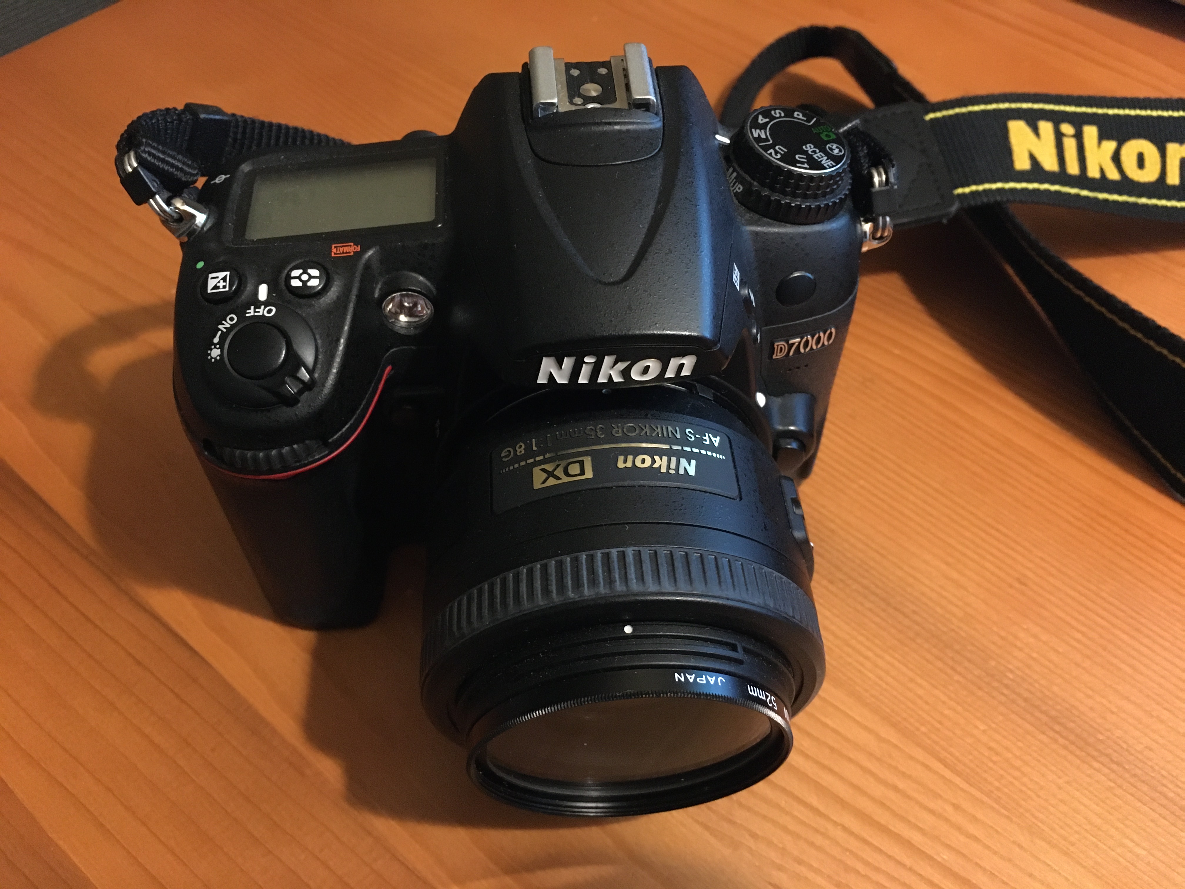 格安高評価 Nikon ニコン D7000 & NIKKOR 35mm/1.8 5nEWX-m52810241245