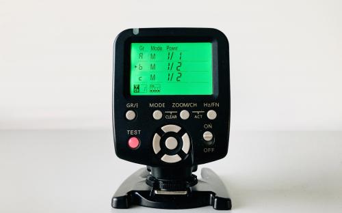 Yongnuo YN560-TX transmitter (Nikonile)