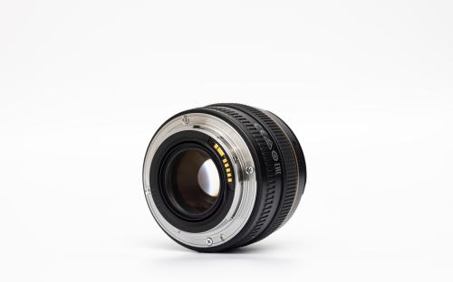Canon EF 50mm f/1.4 USM objektiiv image 9